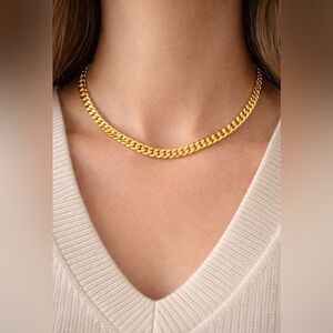 🌙 C600 18K plated Gold Chain Necklace